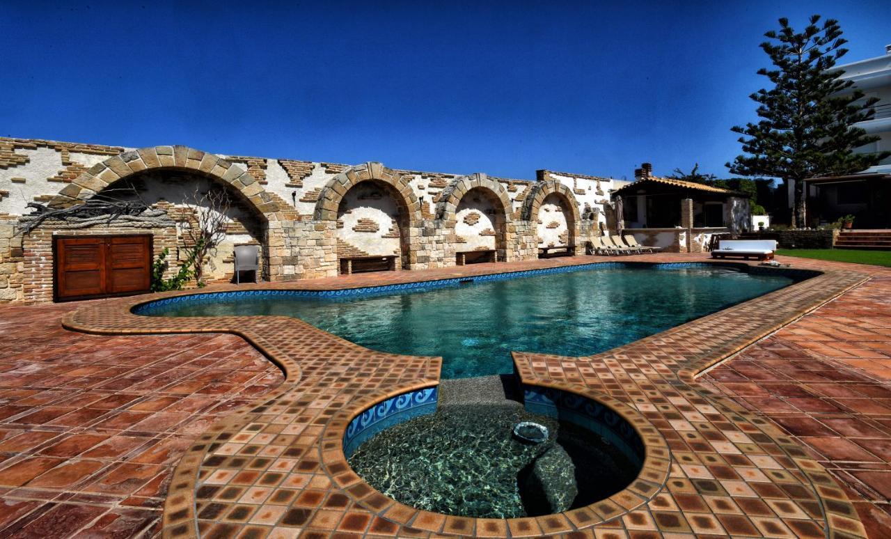 Luxurious Villa By The Sea Posidhonía Екстериор снимка