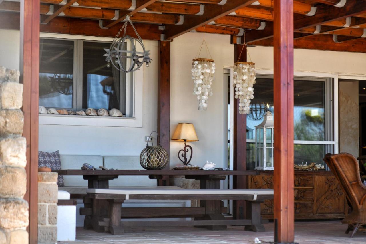 Luxurious Villa By The Sea Posidhonía Екстериор снимка