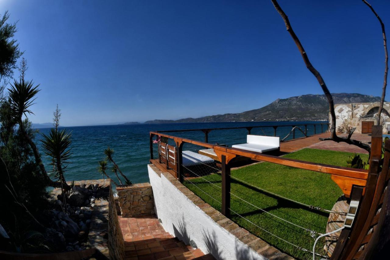 Luxurious Villa By The Sea Posidhonía Екстериор снимка